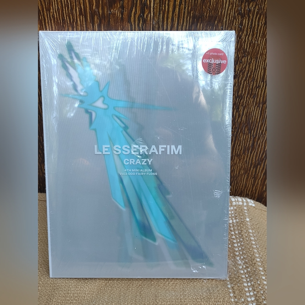 CD Le Sserafim: 4th Mini Album - Crazy (Volume 3) NEW / SEALED